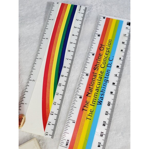 Unbranded Retro Vintage 8 Pack Crayons With 2 Rainbow Rulers And Eraser - Picture 4 of 5